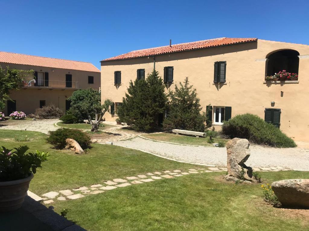 Residence Cala Francese - Case Sul Mare La Maddalena  Kültér fotó